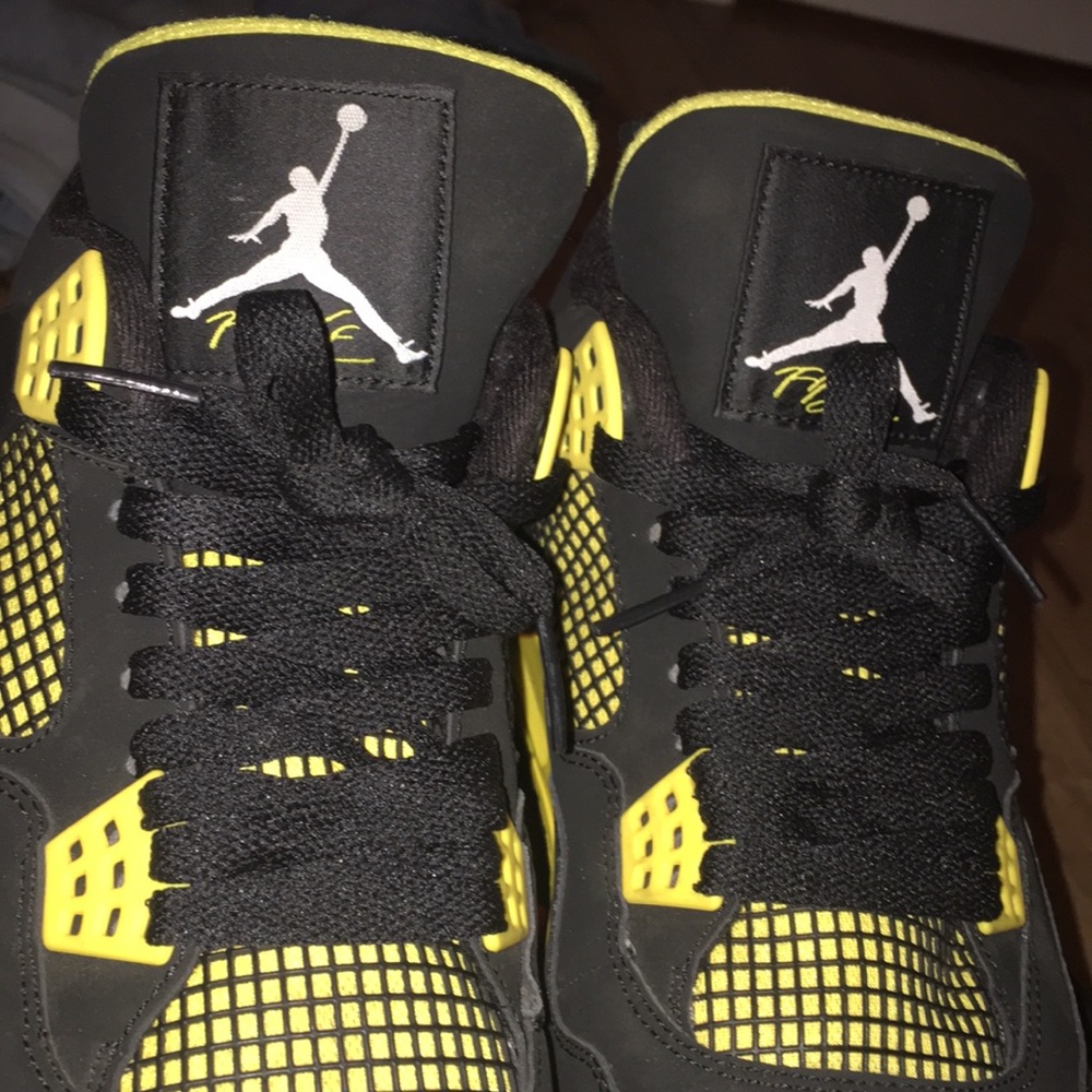 Jordan 4 thunder vnds size 11 - Picture 2 of 8